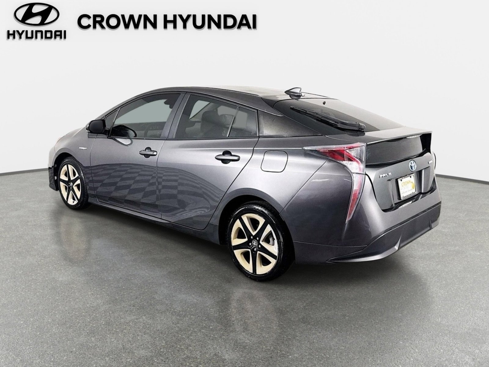 Used 2017 Toyota Prius Three Touring FWD image 8