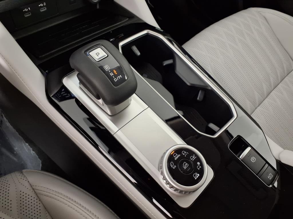 New 2025 Mitsubishi Outlander AWD image 19