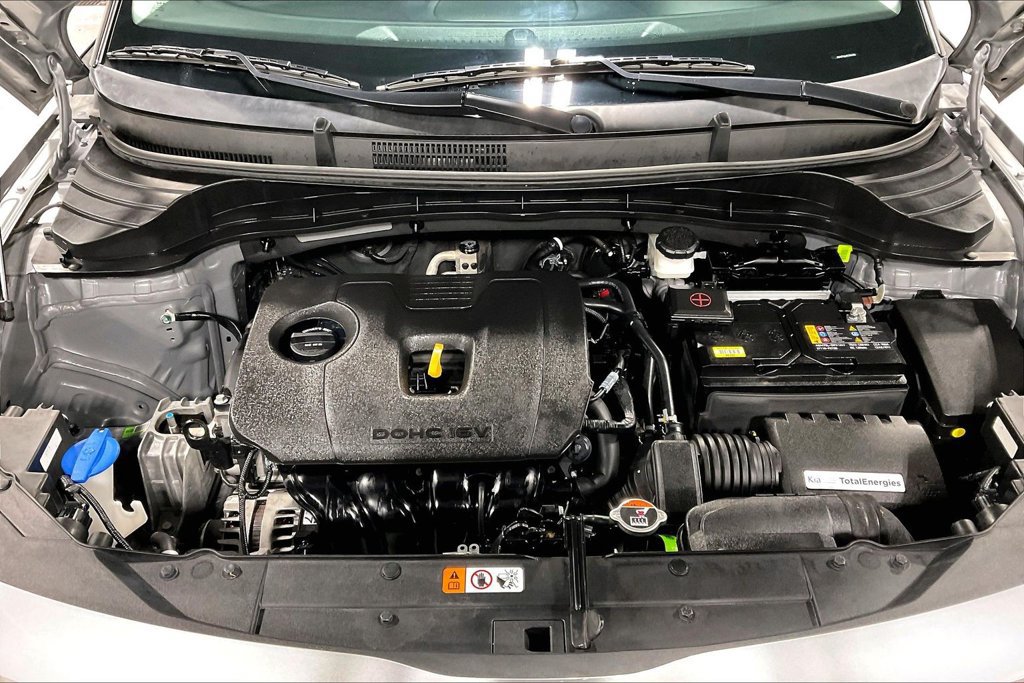 Used 2025 Kia Soul LX w/ LX Technology Package FWD image 11