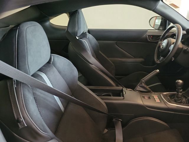 Used 2025 Toyota GR86 Premium image 7