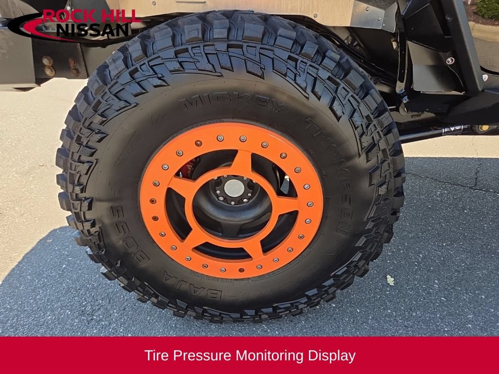Used 2015 Jeep Wrangler Unlimited Rubicon w/ Connectivity Group AWD/4WD image 10