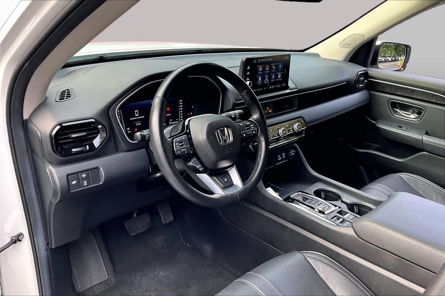 Used 2025 Honda Pilot Elite image 18