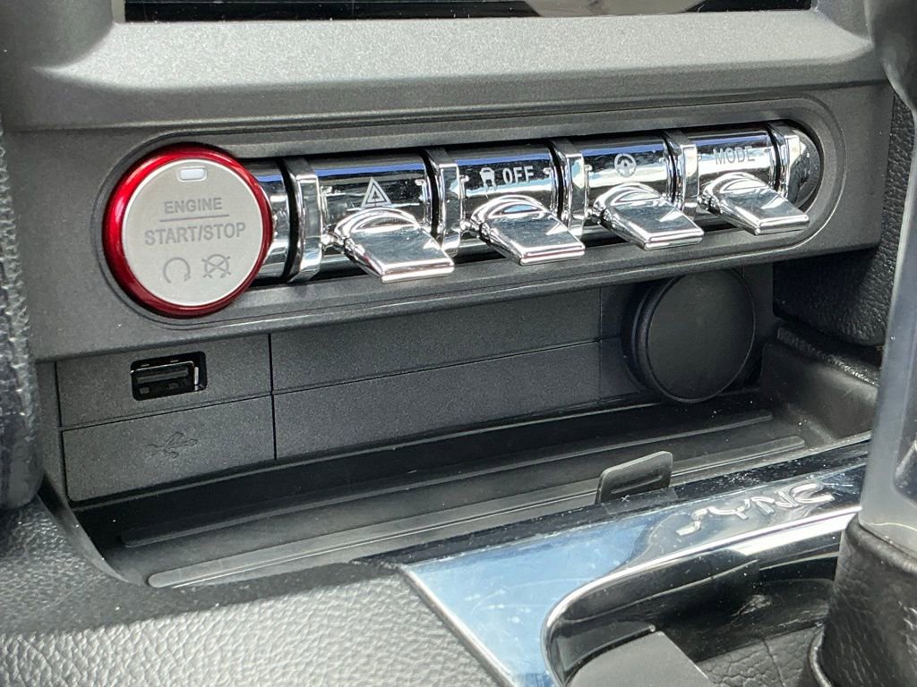 Used 2017 Ford Mustang Coupe image 27