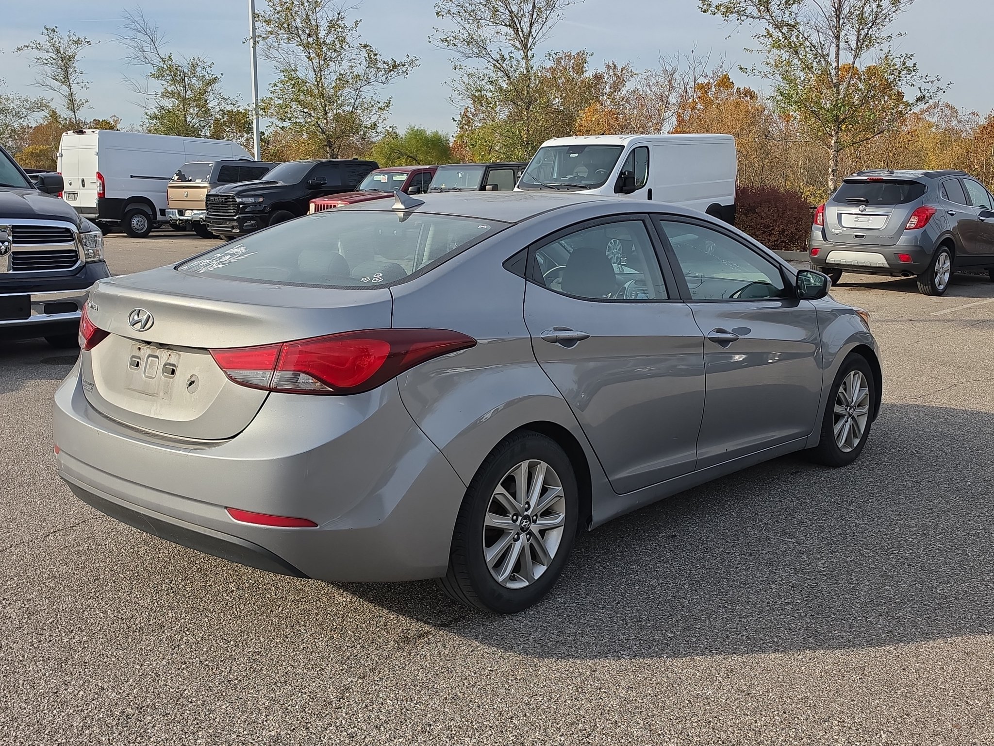 Used 2015 Hyundai Elantra SE w/ Option Group 02 FWD image 7