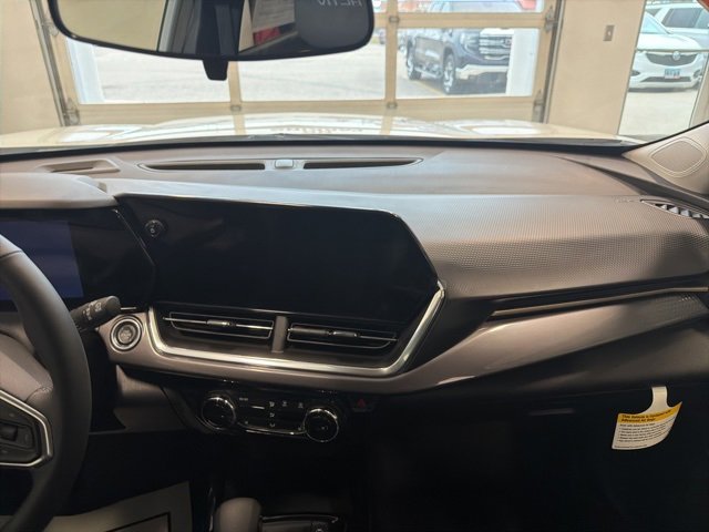 Used 2025 Chevrolet Trax ACTIV w/ Driver Confidence Package image 21