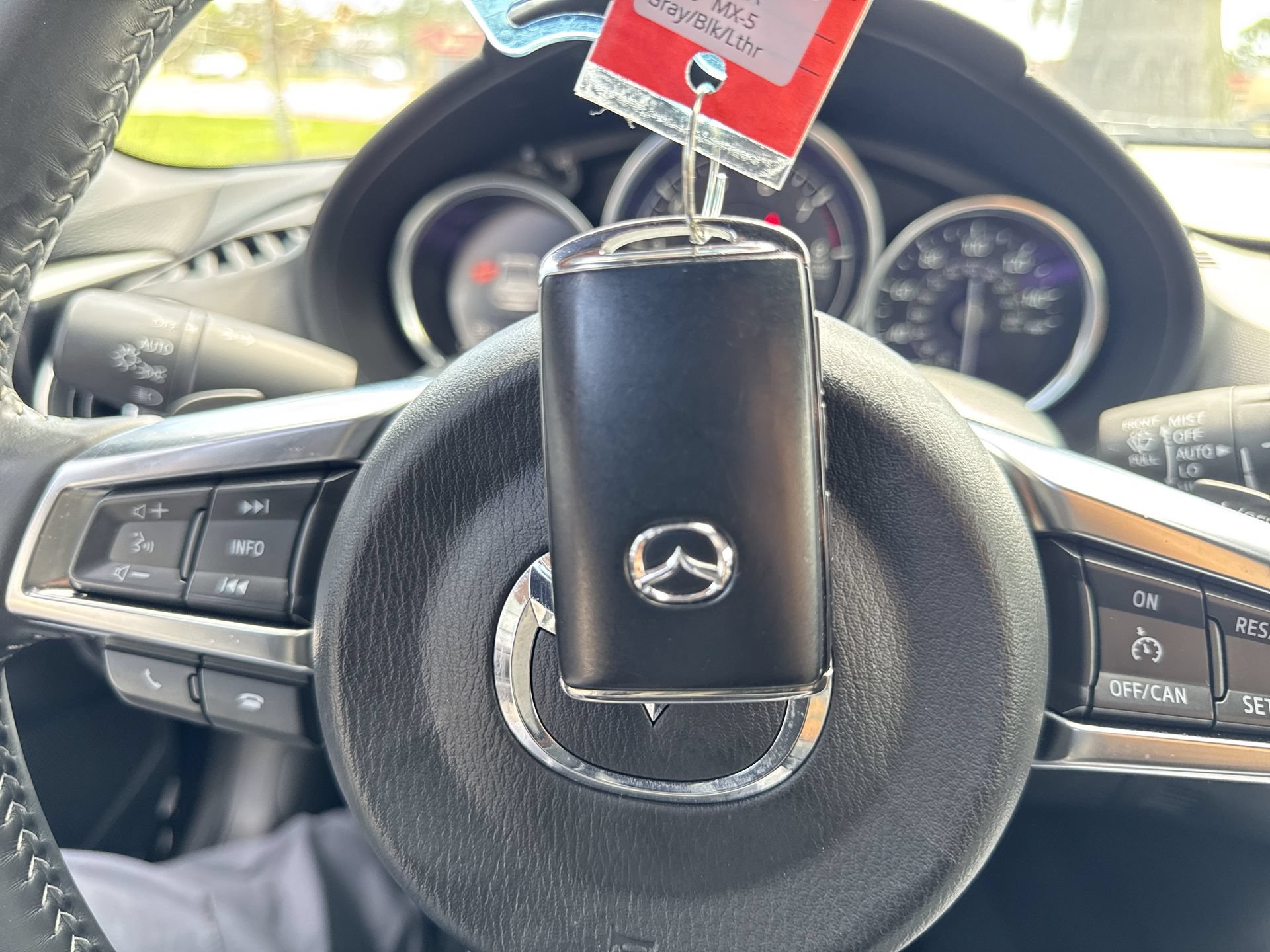 Used 2022 MAZDA MX-5 Miata RF Grand Touring RWD image 31