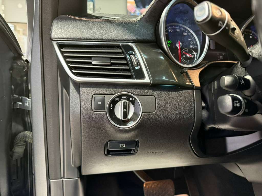 Used 2018 Mercedes-Benz GLS 550 4MATIC w/ Offroad Package image 22