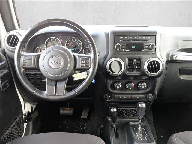 Used 2018 Jeep Wrangler Unlimited Sahara image 15