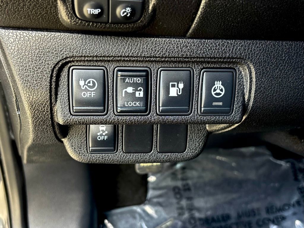 Used 2013 Nissan Leaf SV w/ LED & Quick Charge Pkg image 19