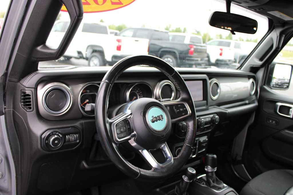 Used 2020 Jeep Wrangler Unlimited Sahara AWD/4WD image 22