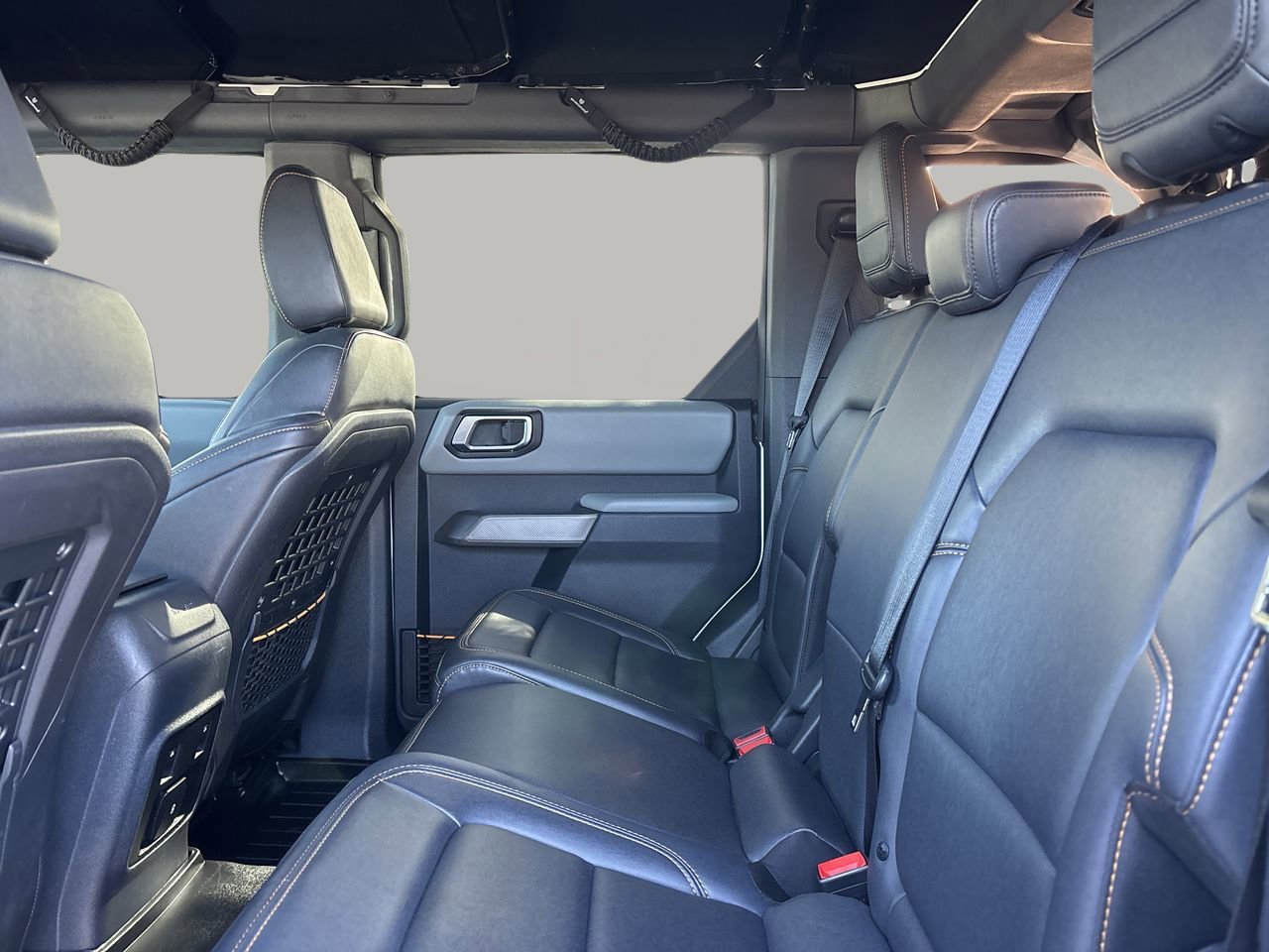 Used 2022 Ford Bronco Badlands image 16