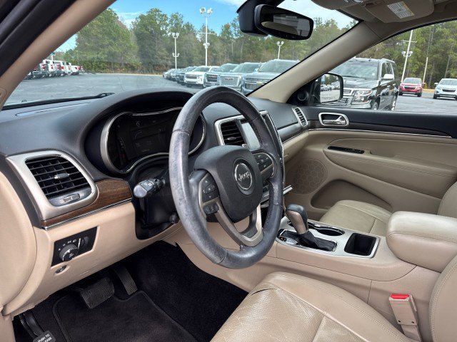 Used 2017 Jeep Grand Cherokee Limited w/ Luxury Group II image 18