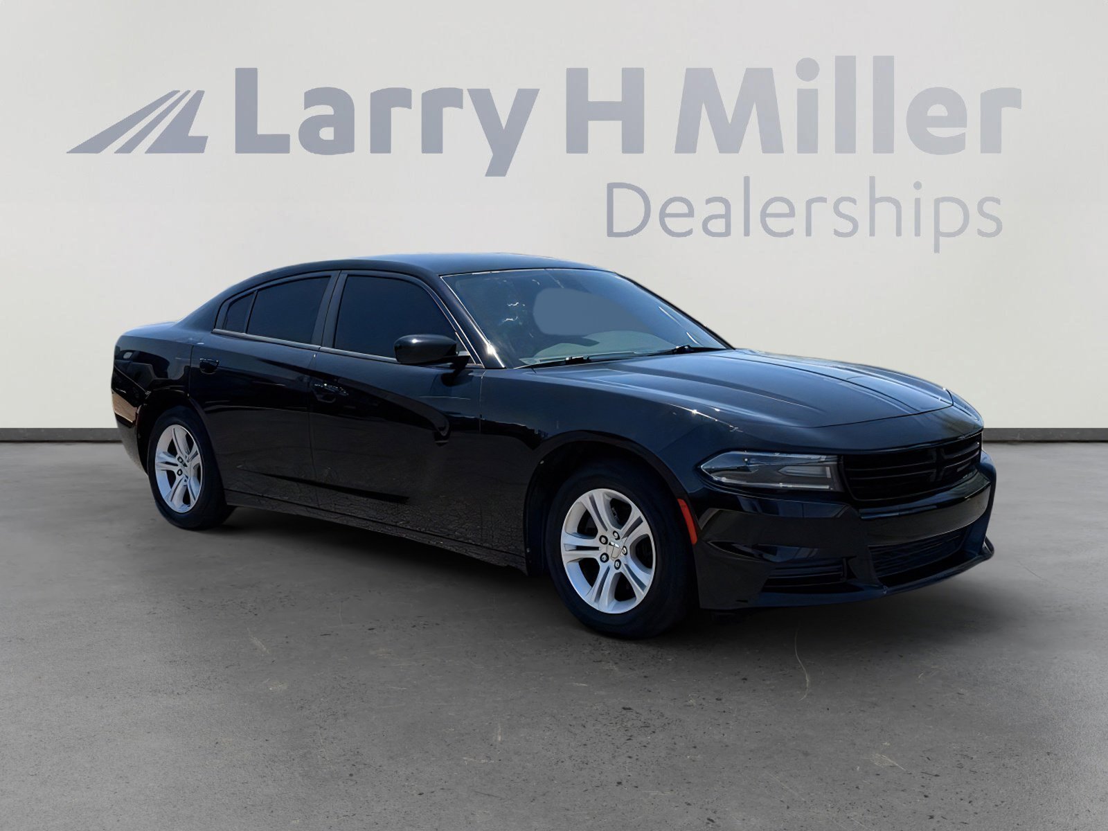 Used 2019 Dodge Charger SXT RWD image 7