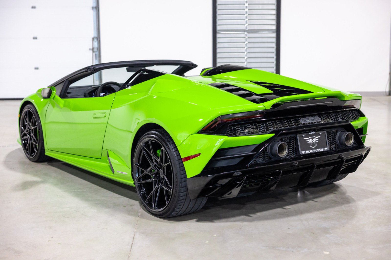 Used 2023 Lamborghini Huracan EVO AWD/4WD image 7