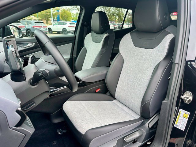 Used 2025 Volkswagen ID.4 Pro AWD/4WD image 13