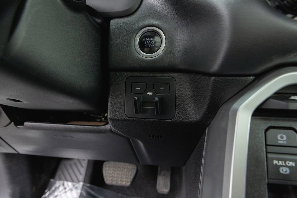 Used 2023 Toyota Tundra Platinum AWD/4WD image 22