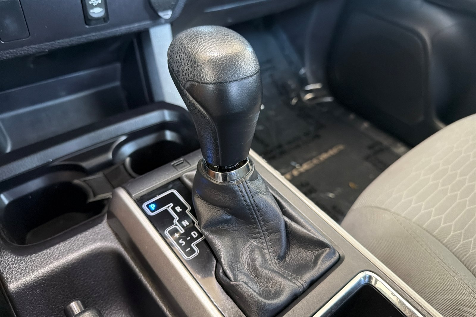 Used 2016 Toyota Tacoma SR5 RWD image 18