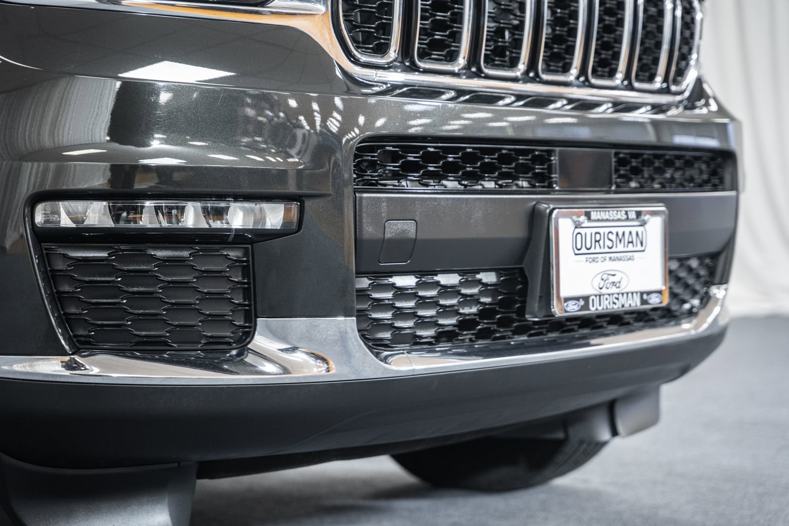 Used 2024 Jeep Grand Cherokee L Limited image 17