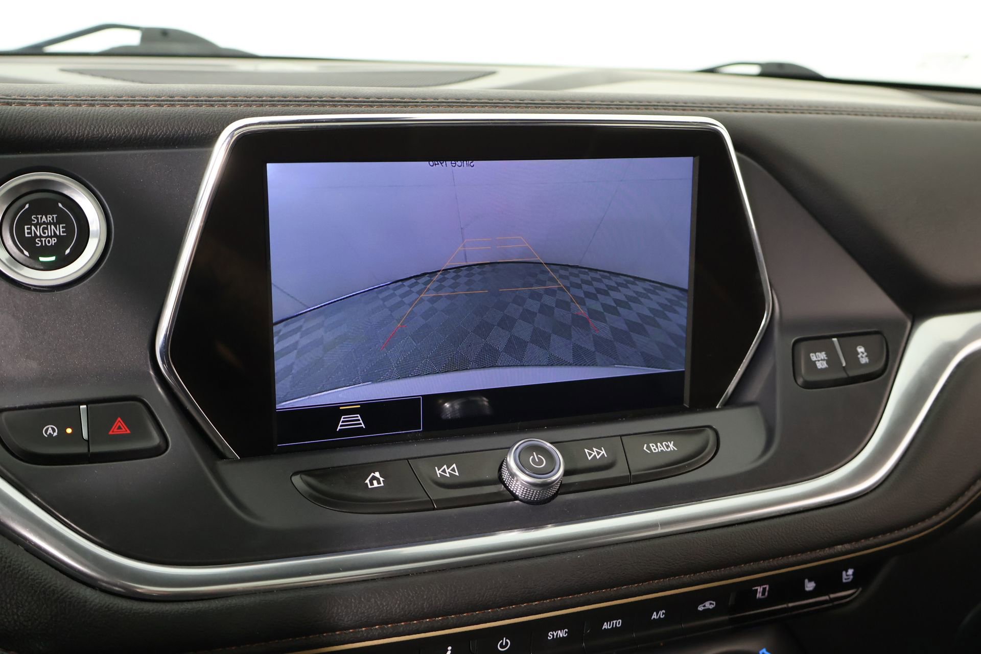 Used 2022 Chevrolet Blazer Premier w/ Enhanced Convenience Package FWD image 6