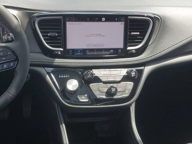 New 2027 Chrysler Pacifica Limited AWD/4WD image 15