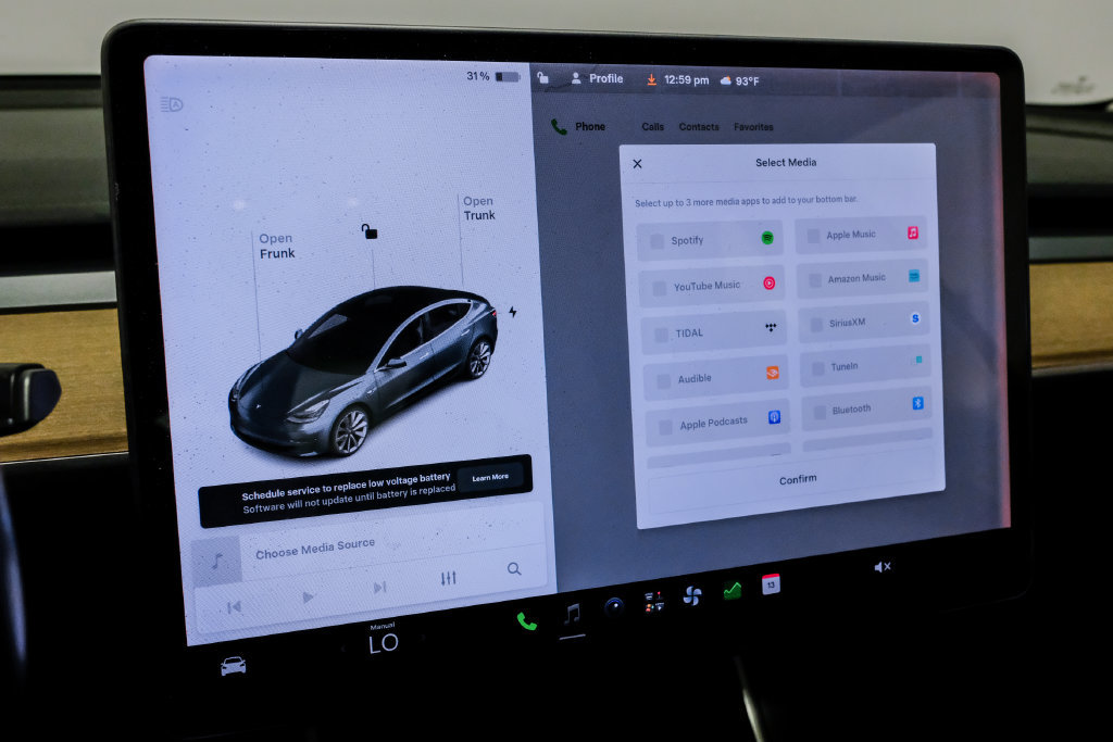 Used 2018 Tesla Model 3 Long Range RWD image 29