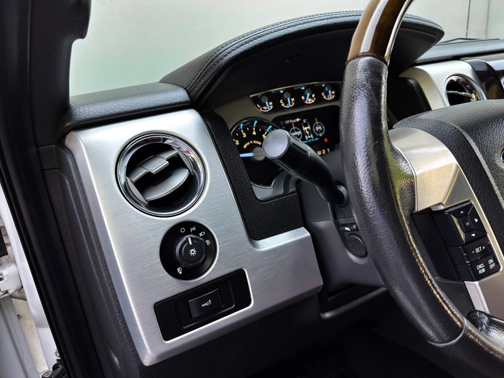 Used 2014 Ford F150 Platinum AWD/4WD image 17