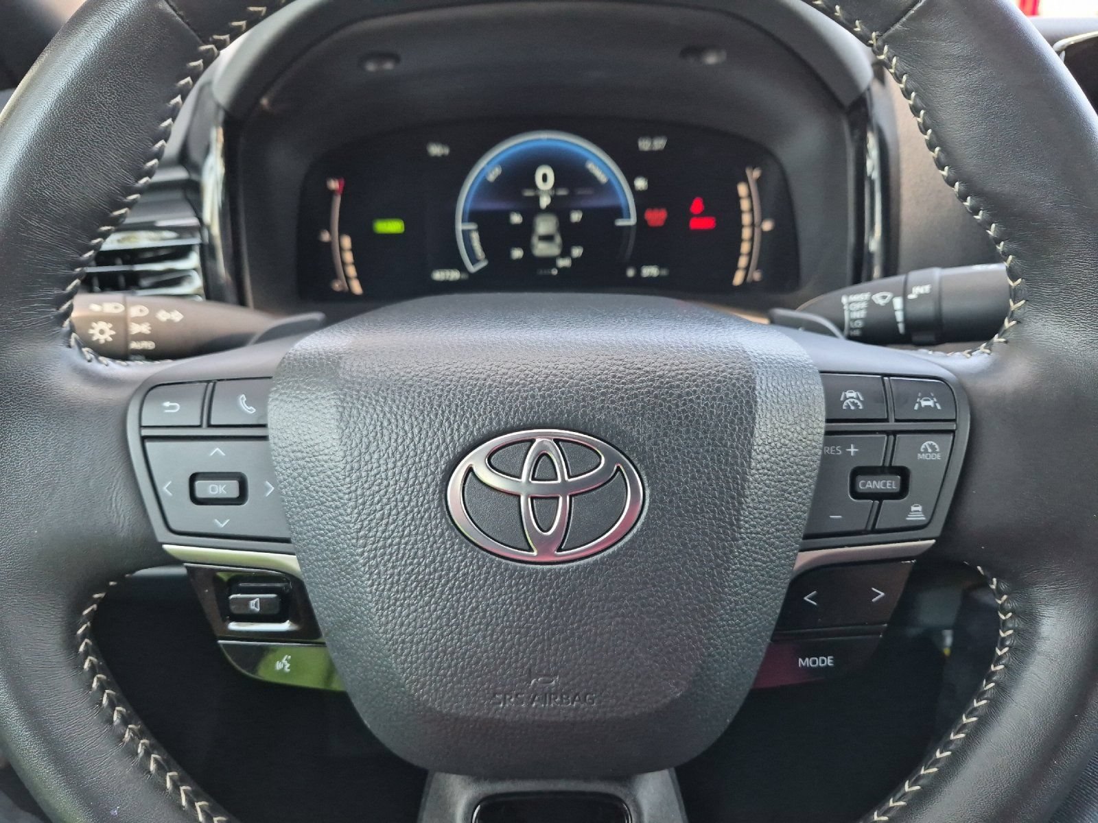 Used 2025 Toyota Camry SE FWD image 20