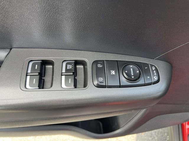 Used 2021 Kia Sportage LX w/ LX AWD Popular Package image 12