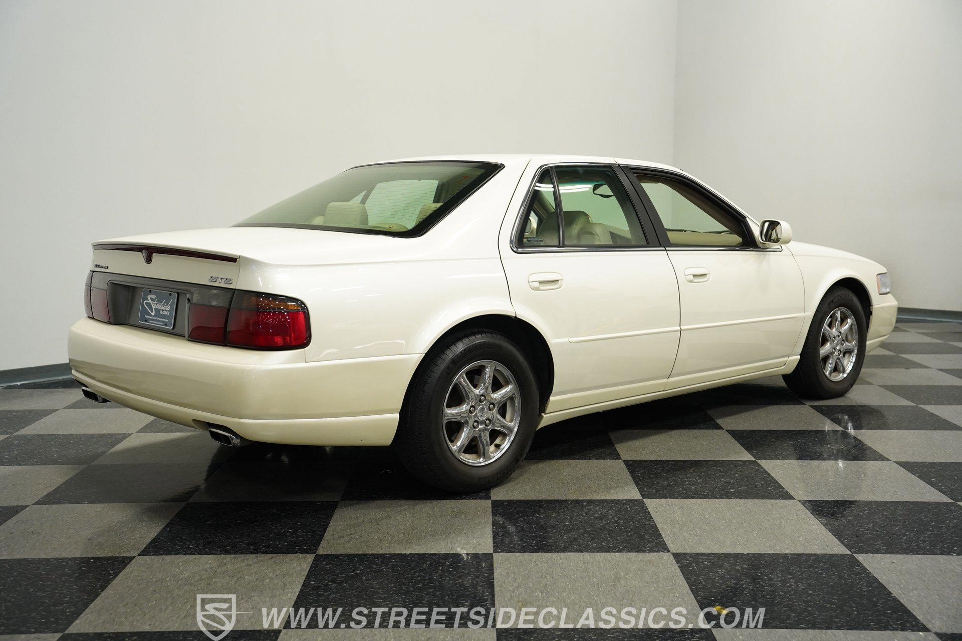 Used 1998 Cadillac Seville STS w/ Heated Seats Pkg image 12
