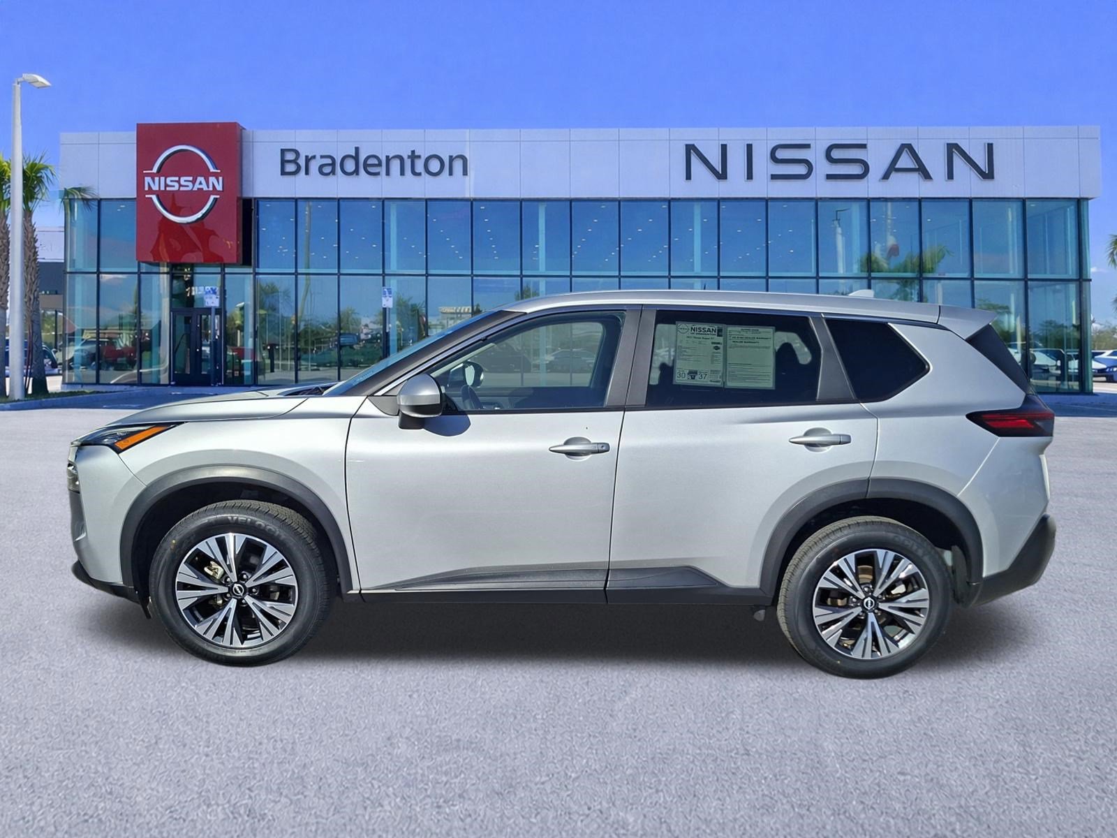 Certified 2023 Nissan Rogue SV image 8