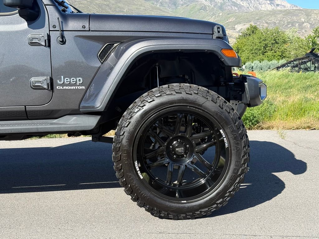 Used 2020 Jeep Gladiator Overland w/ LED Lighting Group AWD/4WD image 3
