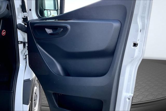 Used 2025 Mercedes-Benz Sprinter 2500 image 28