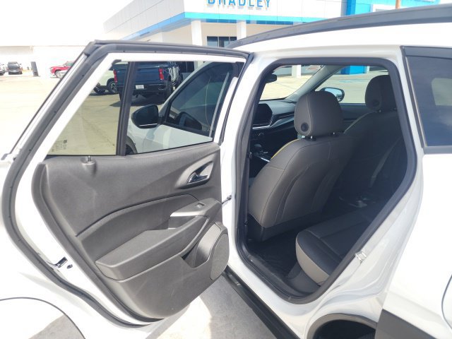 Used 2025 Chevrolet Trax ACTIV w/ Driver Confidence Package FWD image 20