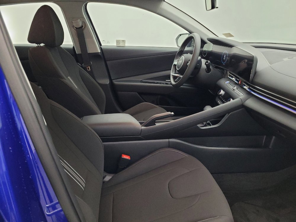 Used 2024 Hyundai Elantra SEL image 21