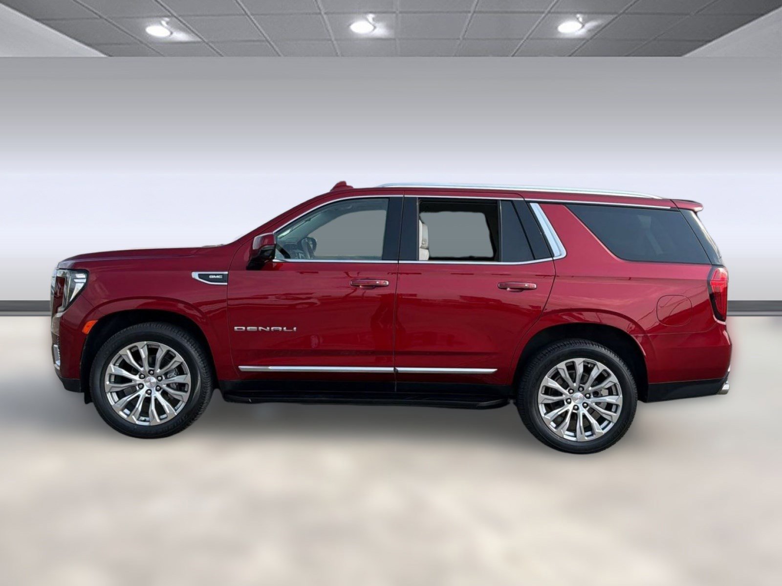Used 2022 GMC Yukon Denali RWD image 2