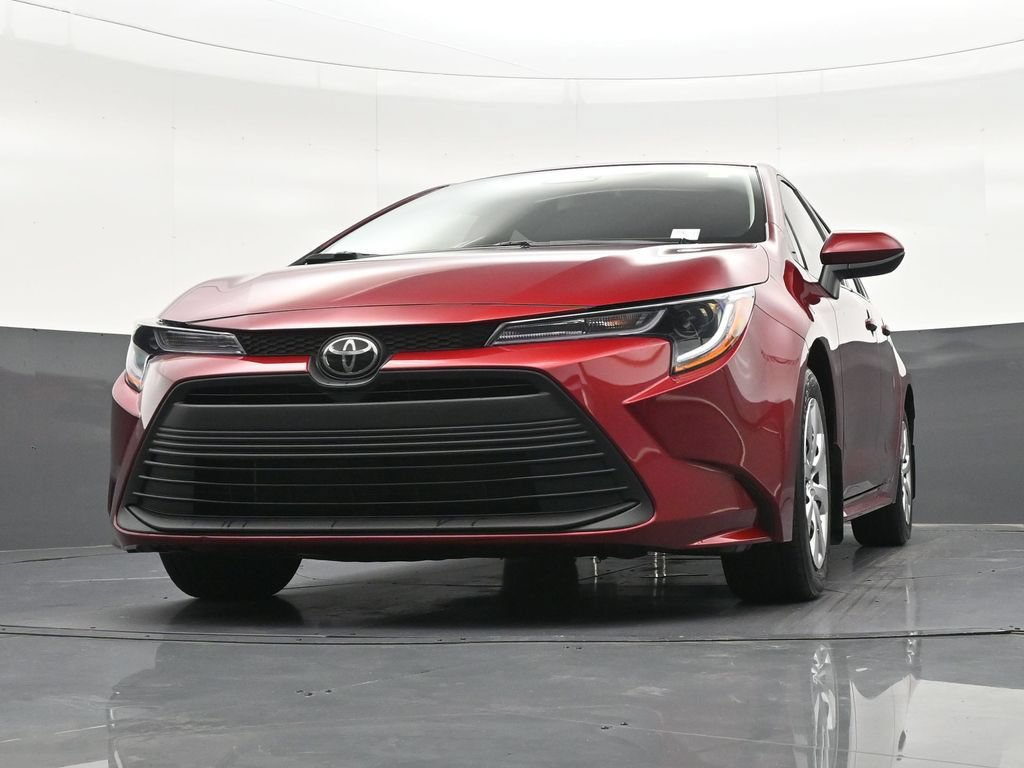 Used 2025 Toyota Corolla LE FWD image 33
