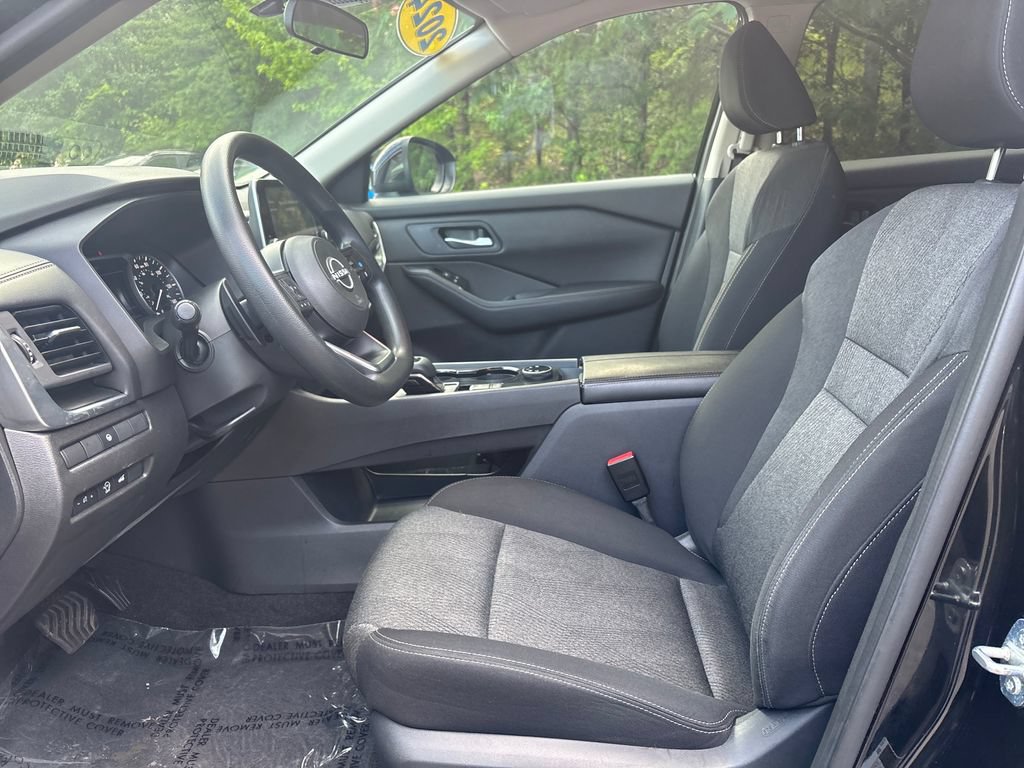 Used 2024 Nissan Rogue SV AWD/4WD image 17