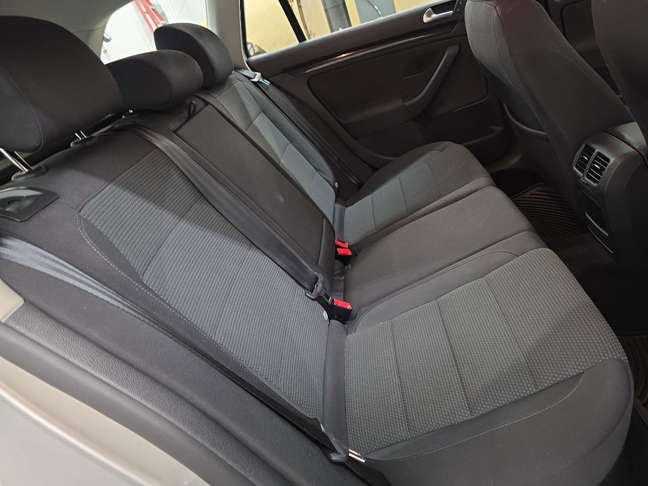 Used 2012 Volkswagen Jetta SE image 33