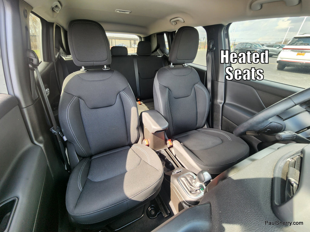 Used 2023 Jeep Renegade Latitude w/ Premium Group AWD/4WD image 4