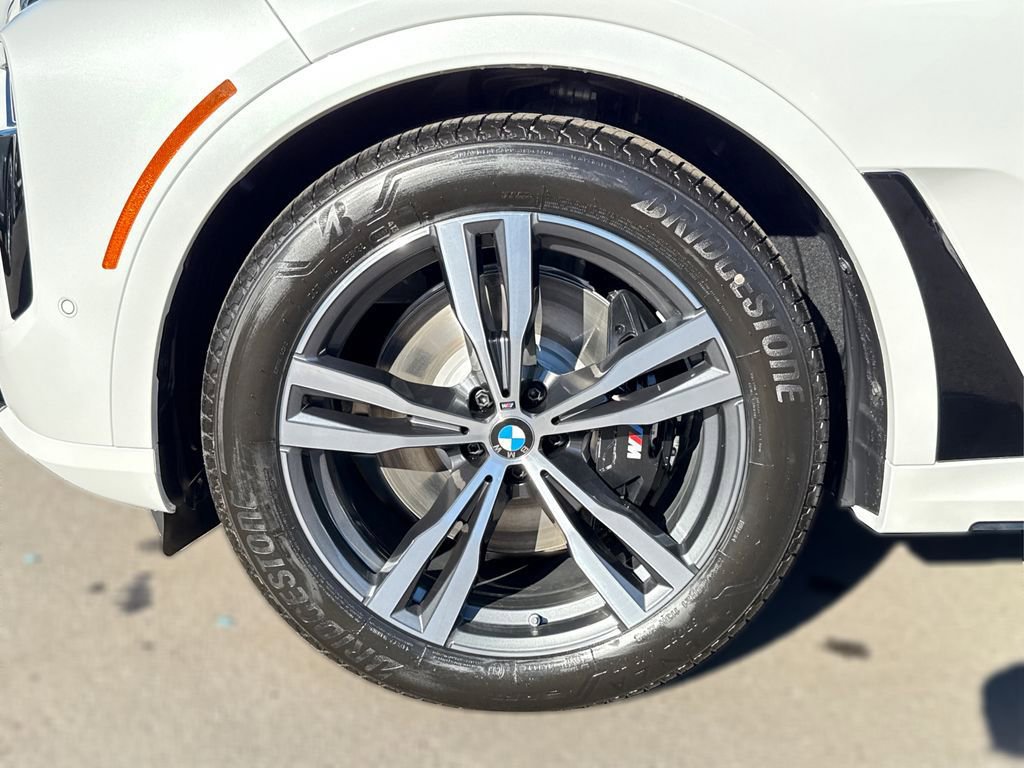 New 2026 BMW X7 M60i w/ Executive Package image 15