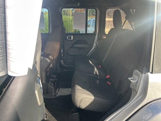 Used 2018 Jeep Wrangler Unlimited Sahara image 13