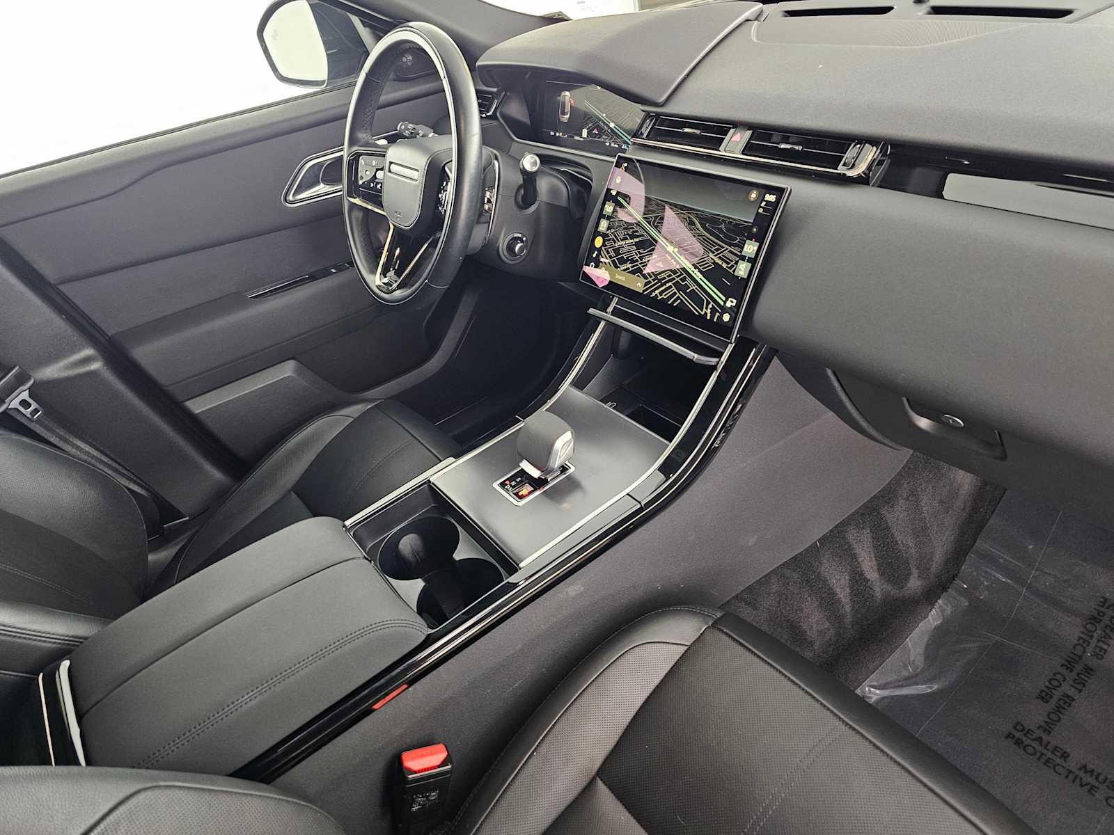 Used 2024 Land Rover Range Rover Velar Dynamic SE image 11
