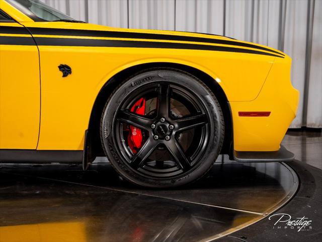 Used 2017 Dodge Challenger SRT Hellcat RWD image 19
