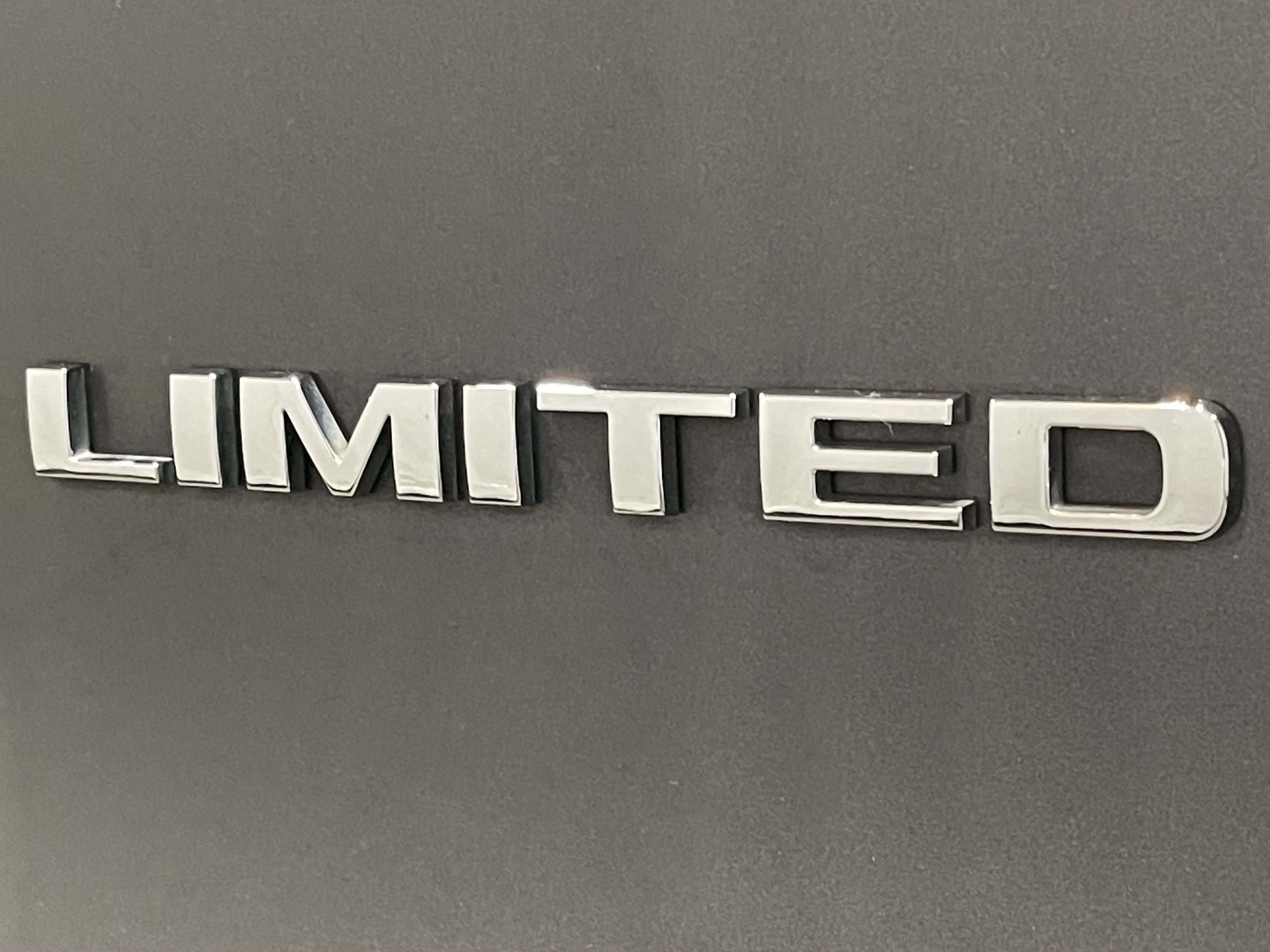 Used 2022 Jeep Cherokee Limited w/ Elite Package AWD/4WD image 24
