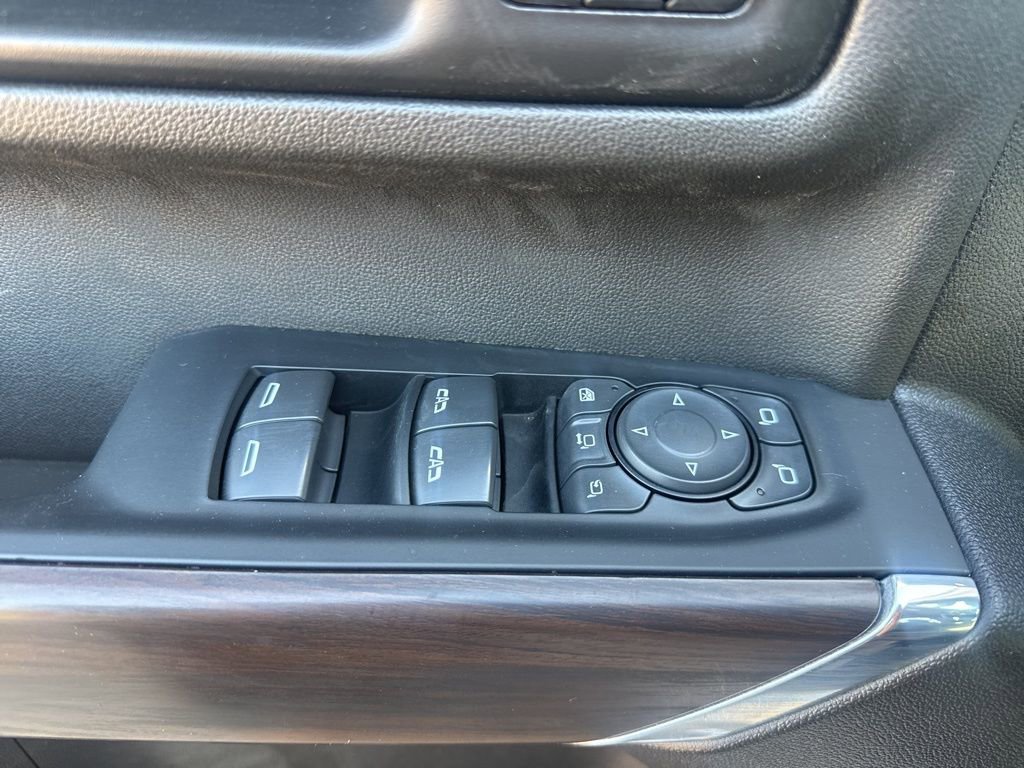 Used 2023 GMC Sierra 2500 SLT w/ SLT Premium Package image 17