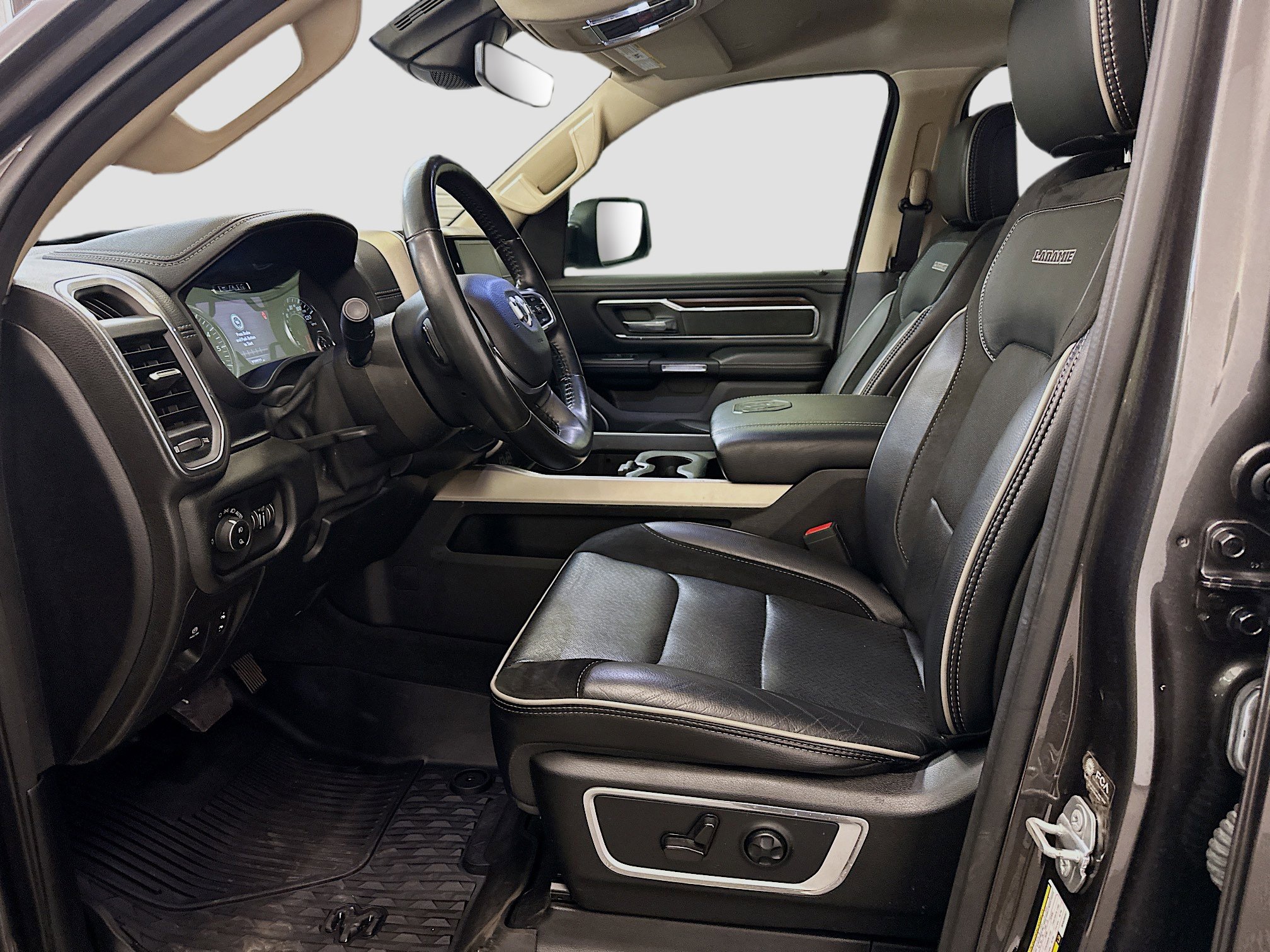 Used 2021 RAM 1500 Laramie image 13