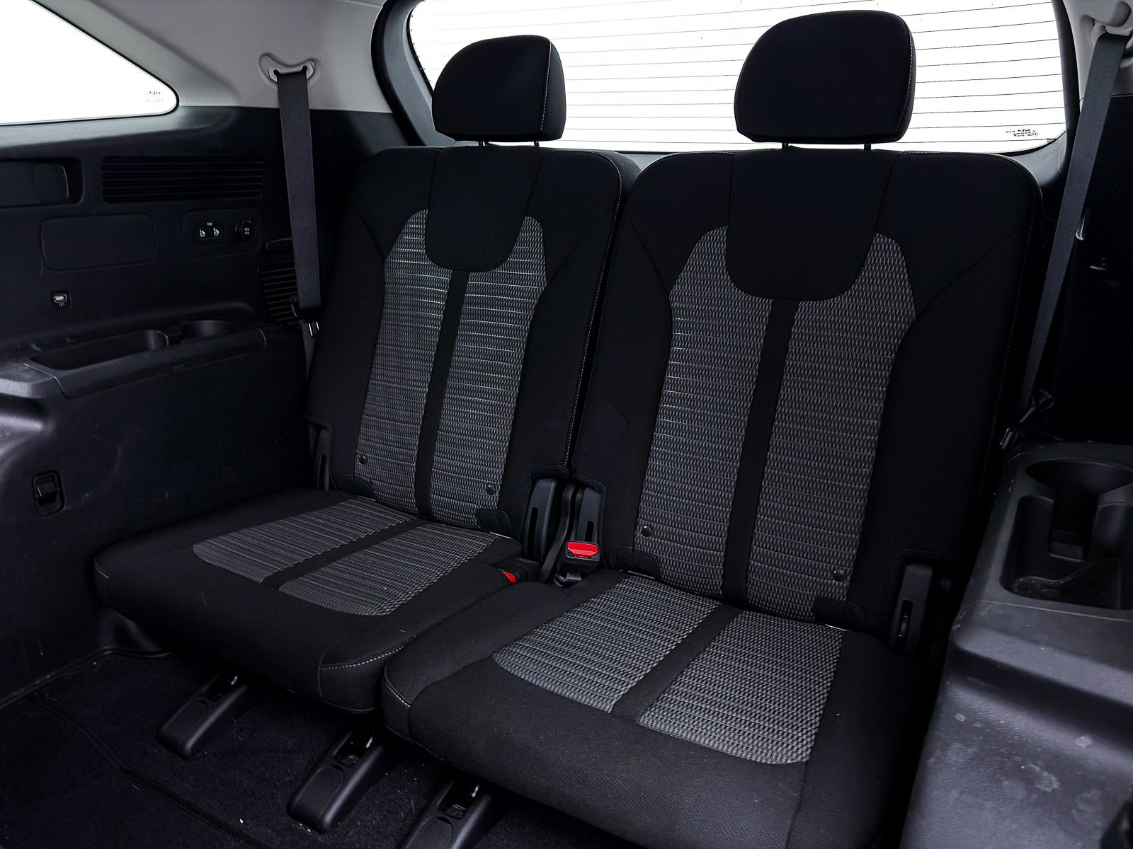 Used 2022 Kia Sorento LX image 35