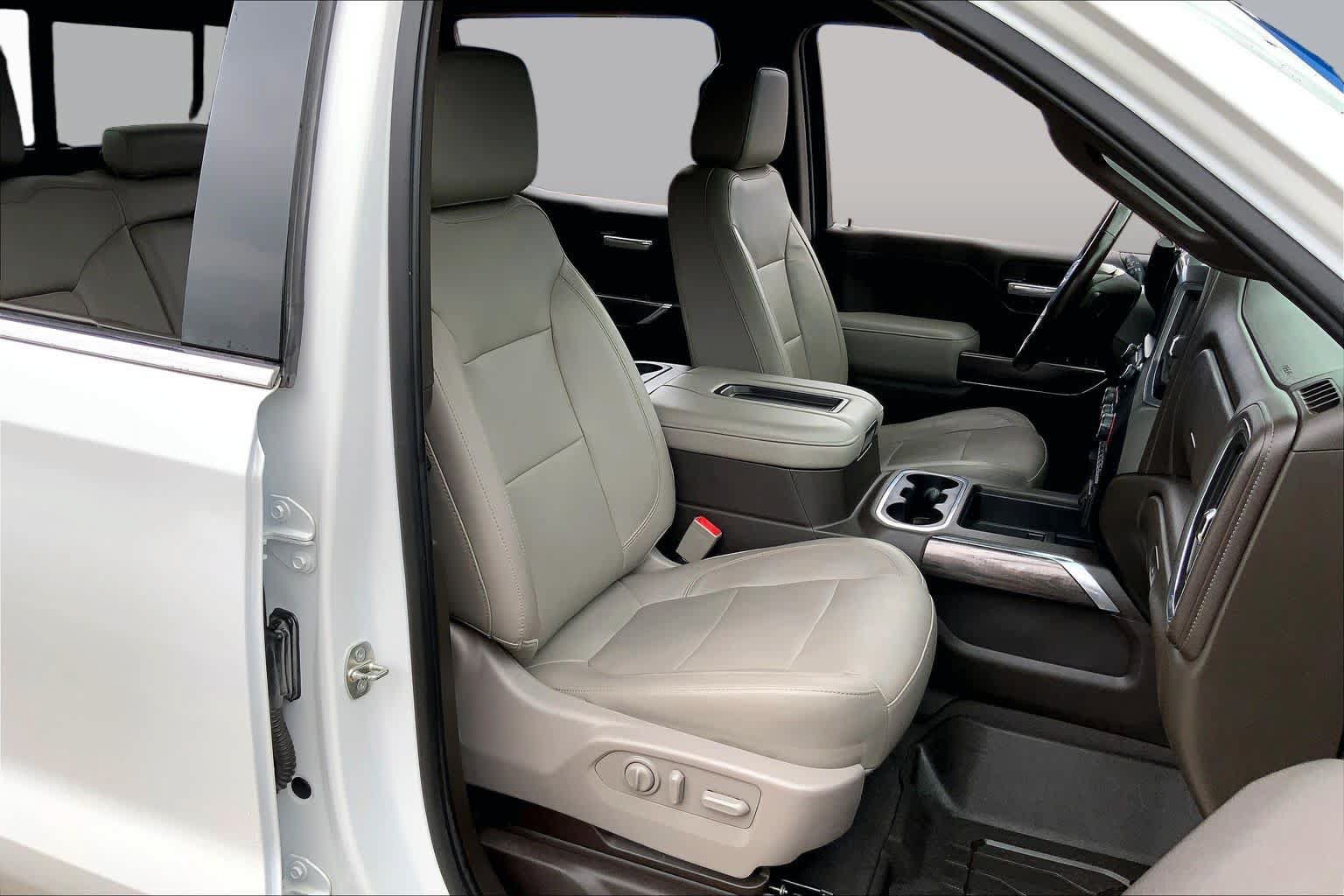 Used 2019 Chevrolet Silverado 1500 LTZ AWD/4WD image 9