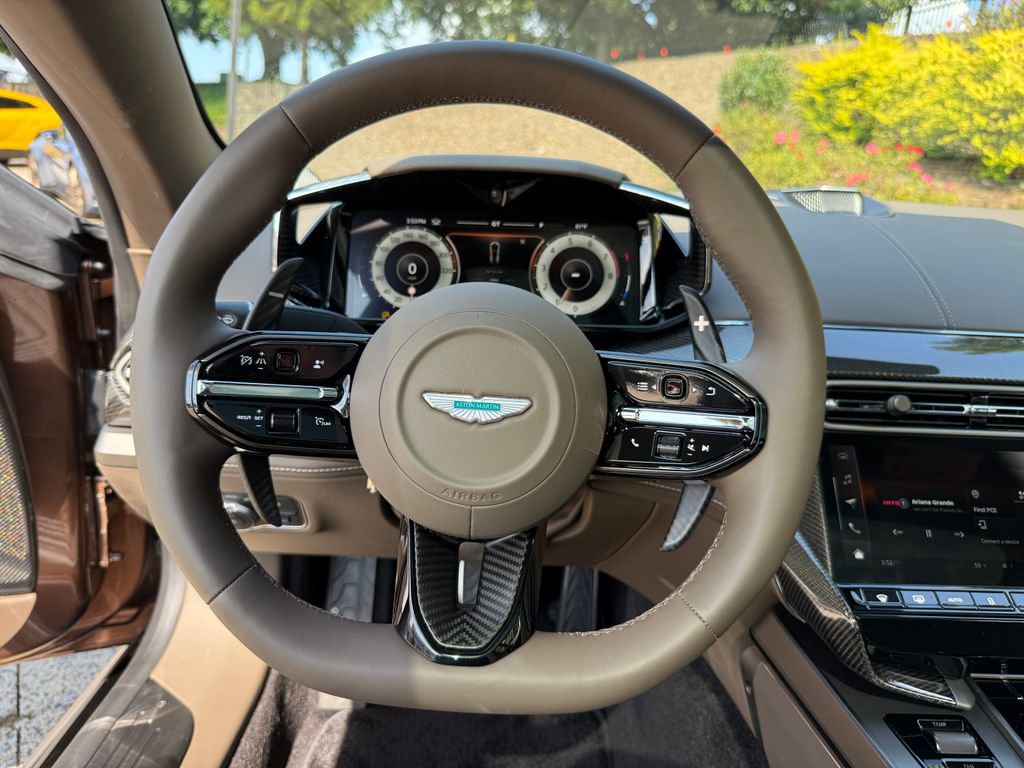 New 2025 Aston Martin Vanquish image 11