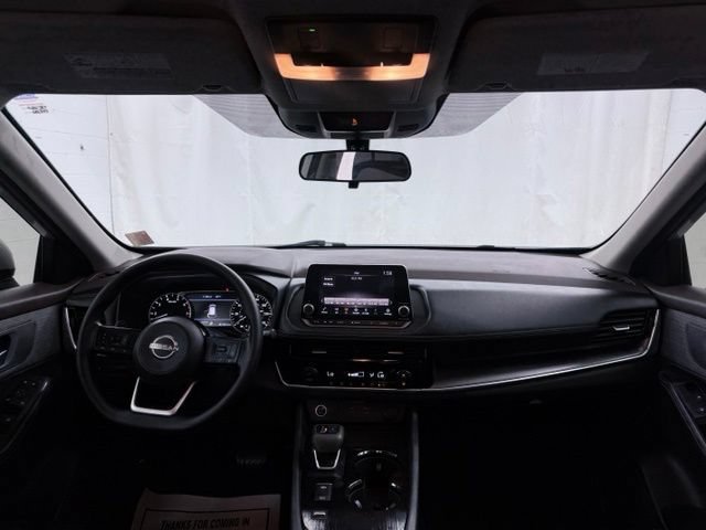 Used 2022 Nissan Rogue SV FWD image 32